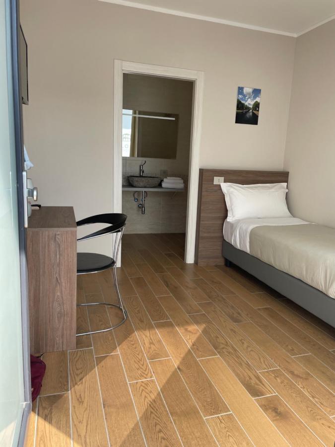 Villoresi Rooms Castano Primo ภายนอก รูปภาพ